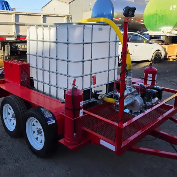 Carro contra incendios Modelo Mejorado con motobomba Honda de alta presión y estanque IBC de 1.000 litros